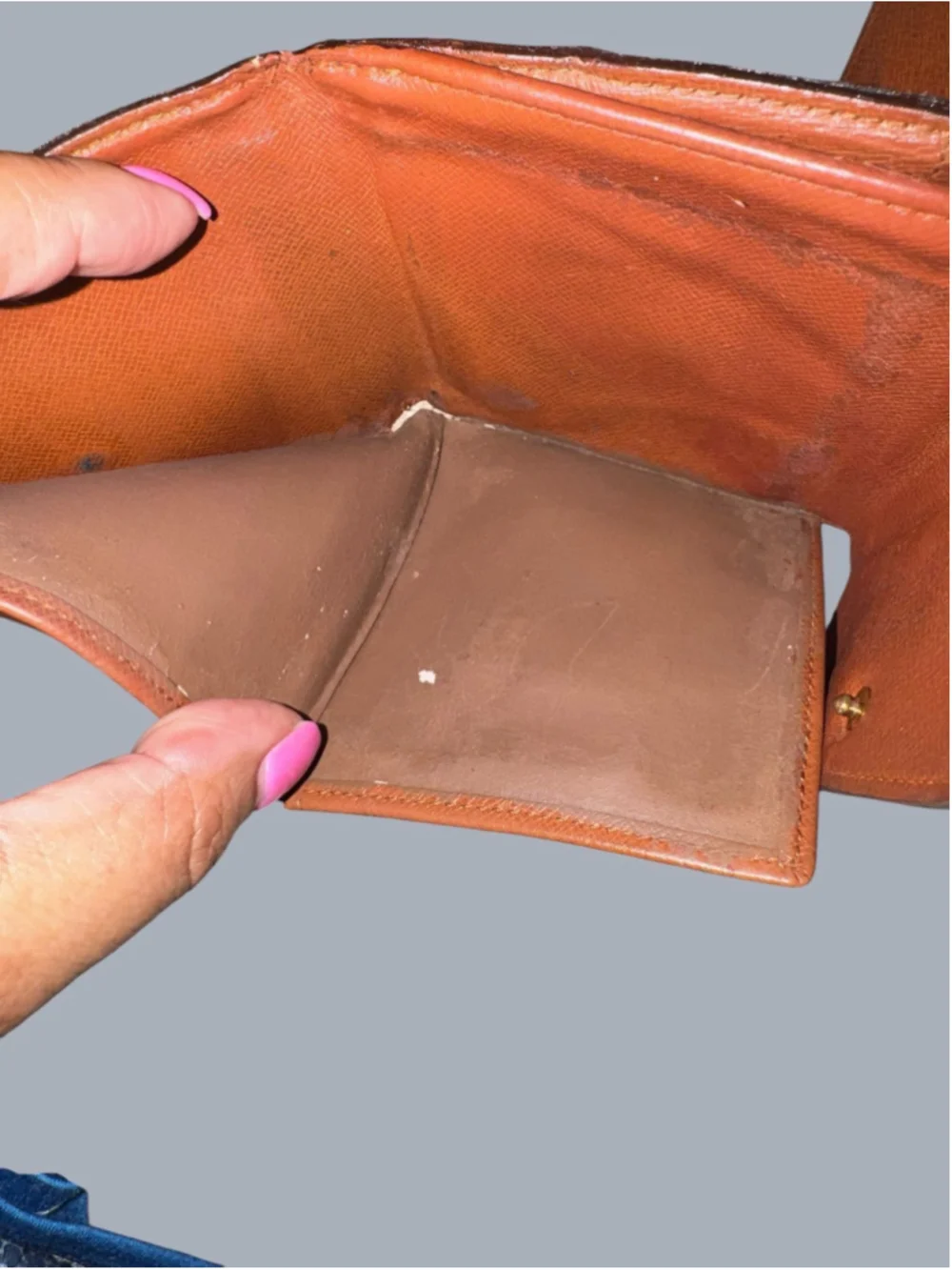 Louis Vuitton Monogram Elise Wallet - Picture 7 of 16